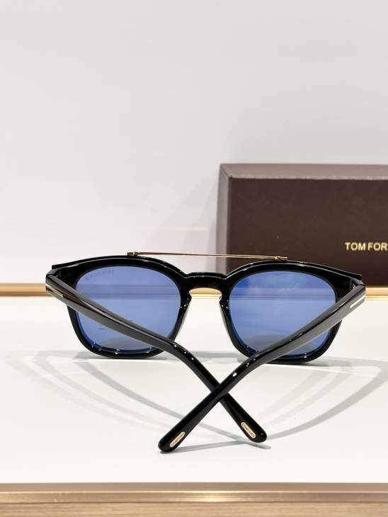 Picture of Tom Ford Sunglasses _SKUfw75732077fw
